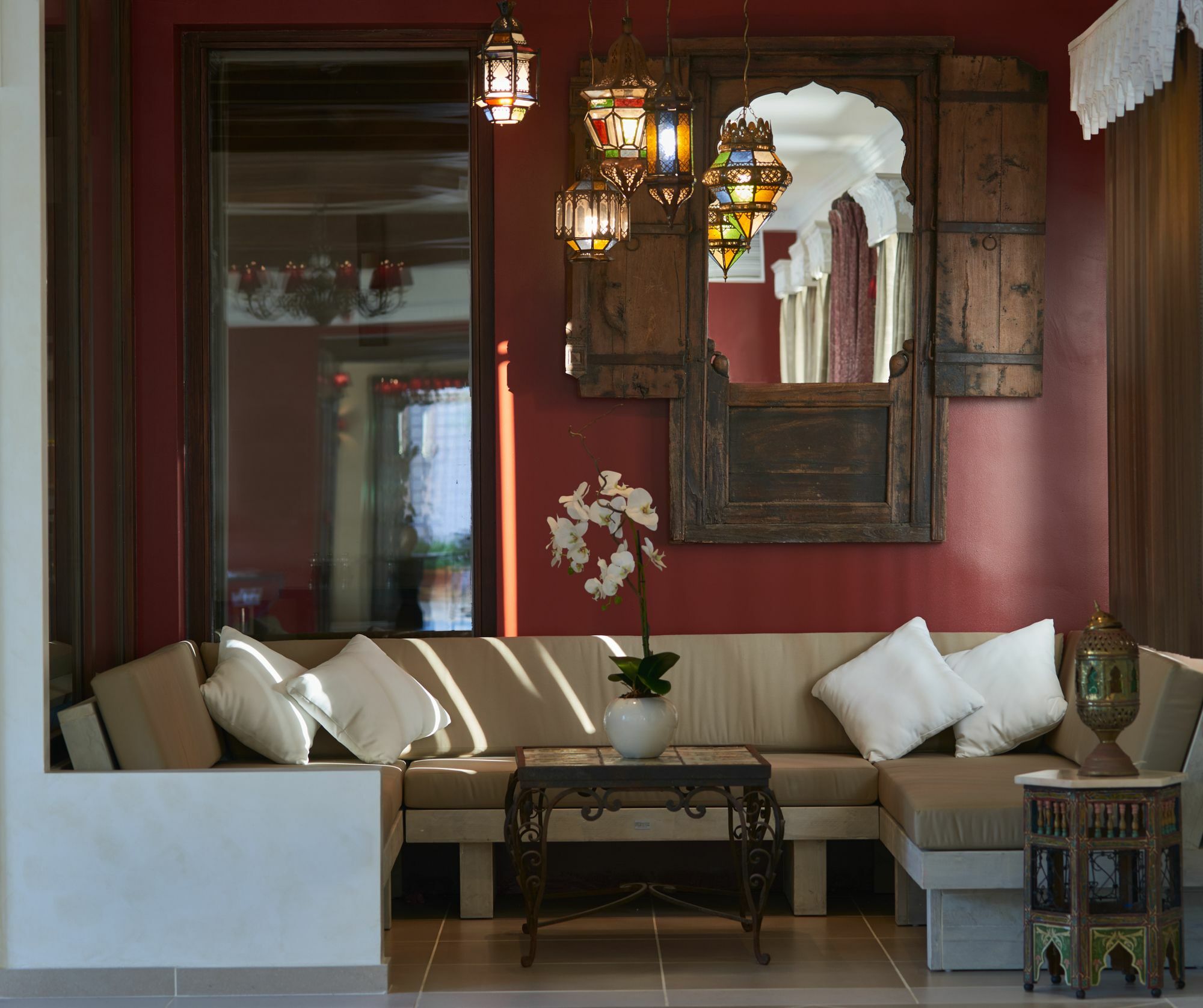 Paloma Blanca Boutique (adults Only)